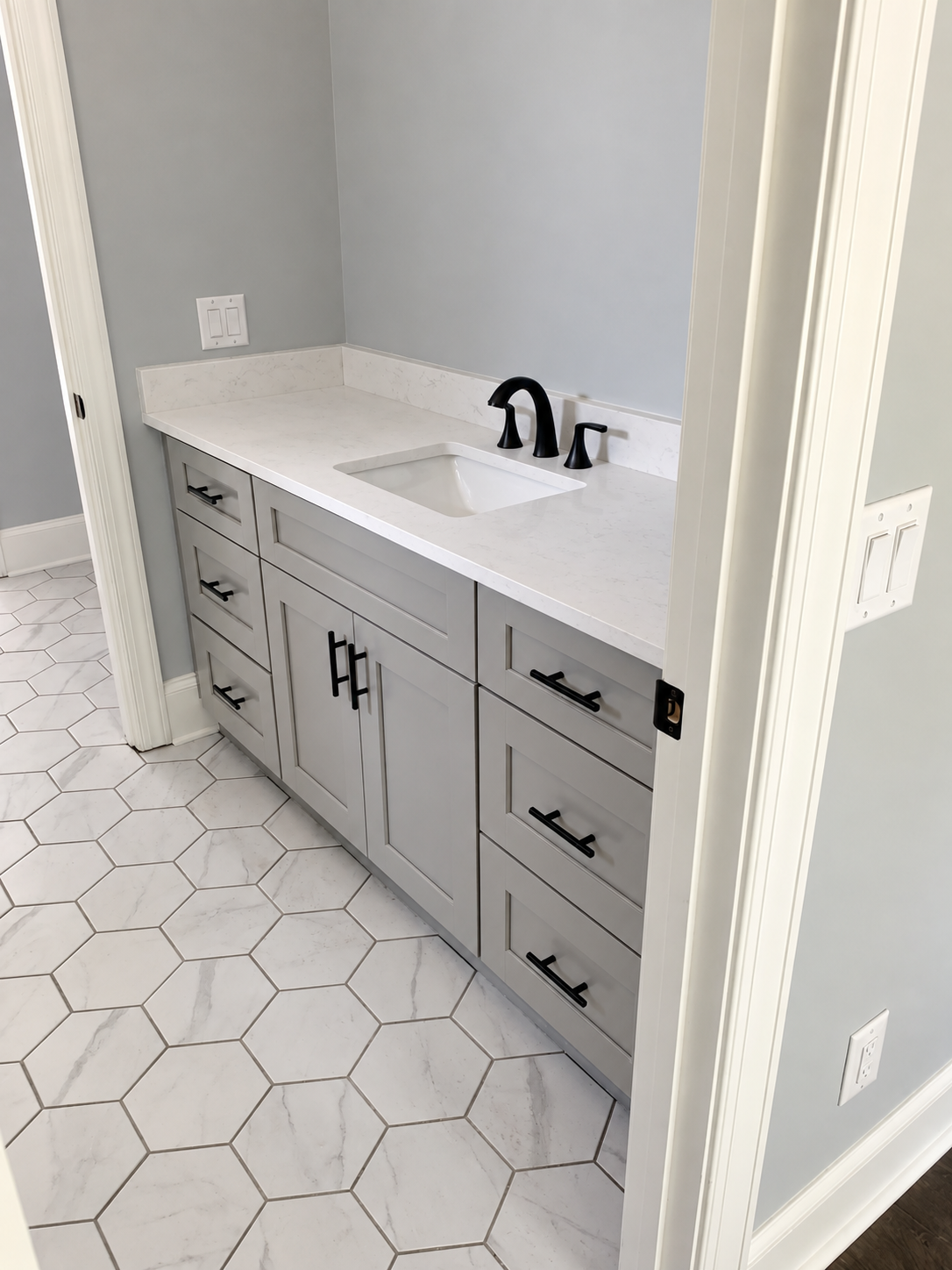 Bathroom vanity